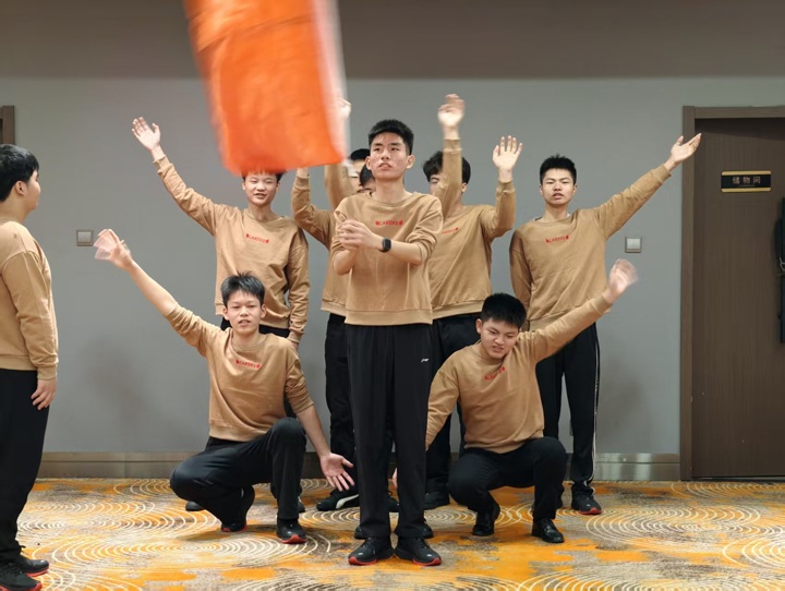 湖南東方高級(jí)技工學(xué)校&辣可可第12期產(chǎn)教融合訂單班正式開(kāi)班