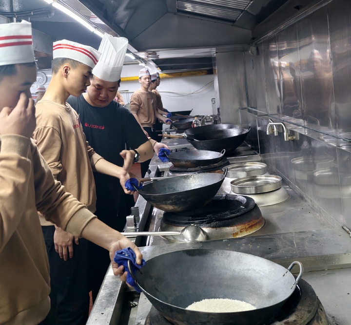 湖南東方高級(jí)技工學(xué)校&辣可可第12期產(chǎn)教融合訂單班正式開(kāi)班