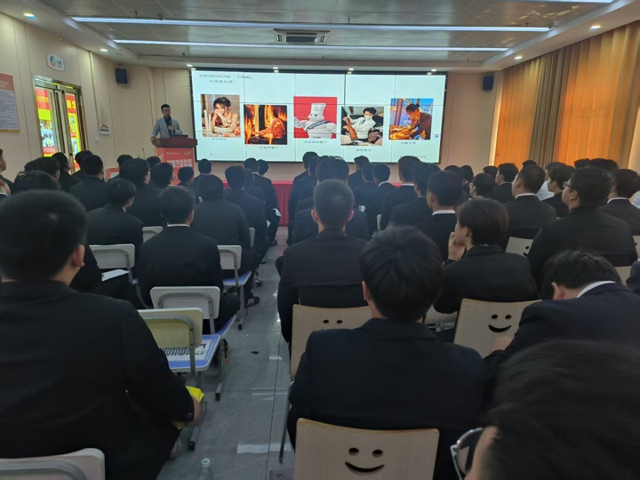 湖南東方高級技工學(xué)校秋季校園招聘會圓滿落幕