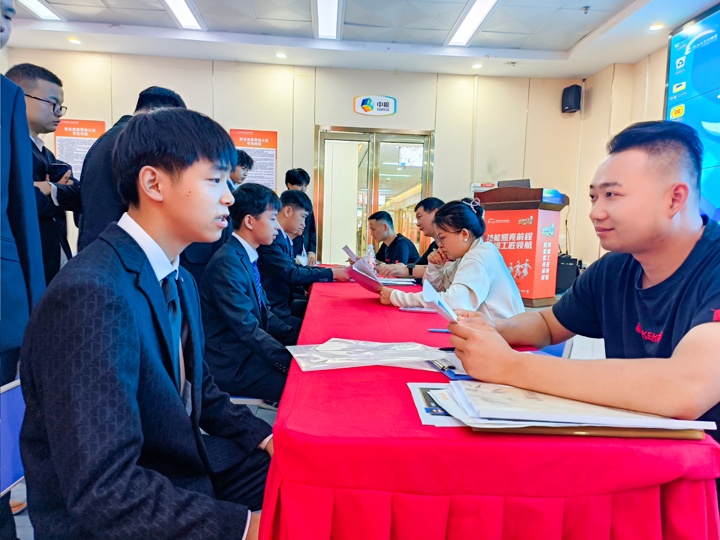 深圳辣可可第12期產教融合訂單班在湖南東方高級技工學校完成選拔