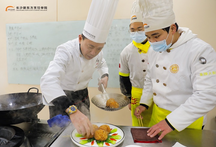 長(zhǎng)沙正宗湘菜短期速成應(yīng)該去哪兒學(xué)