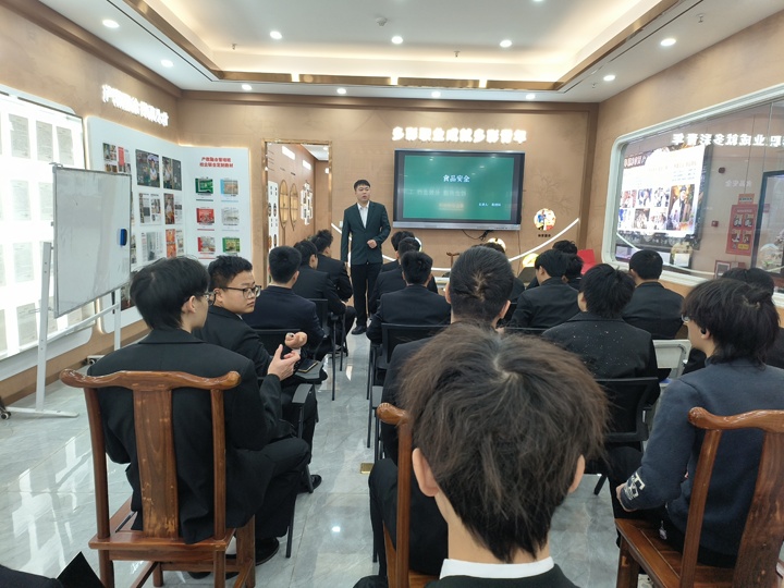 長(zhǎng)沙新東方攜手頭部餐飲企業(yè)