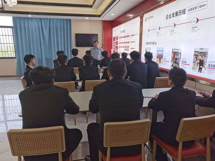 長(zhǎng)沙新東方攜手頭部餐飲企業(yè)